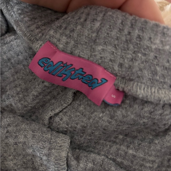 Gray Edikted Waffle Knit Mini Shorts - Picture 3 of 3